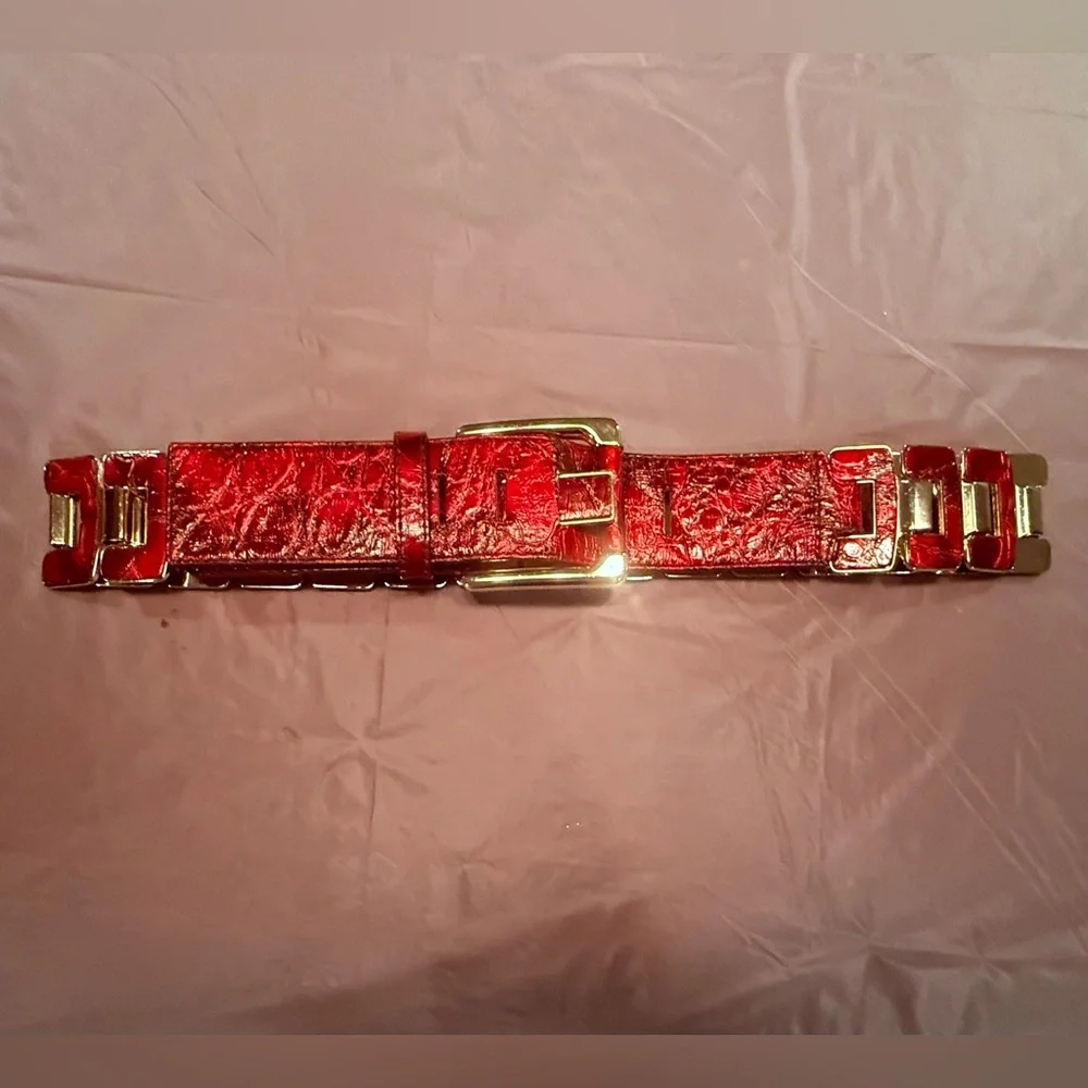 NWOT WCM Red/Gold Crocodile Embossed Leather Chain Belt Size Medium MSRP $225 - Picture 2 of 9